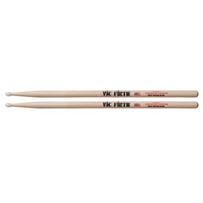 Par de baquetas de bateria Vic Firth em madeira clara com pontas brancas