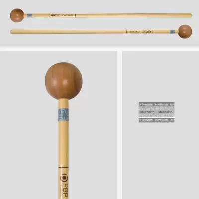Conjunto de duas baquetas de madeira para percussão com cabeças esféricas