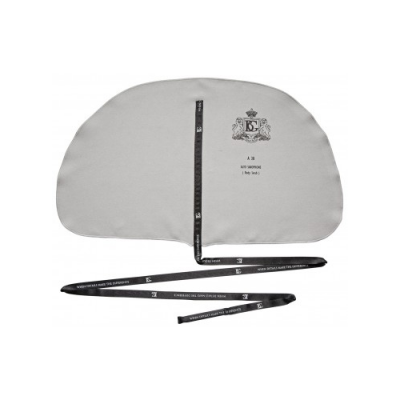 Bolsa saco cinzenta clara com fecho e fita preta com texto branco