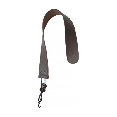 Correia marrom escura em couro com acabamento liso e cordão preto para fixação