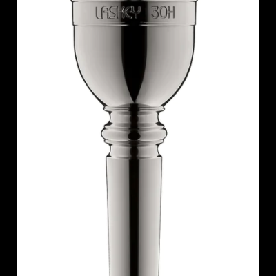 Bocal metálico prateado para instrumento de sopro com inscrição LASKY 30H