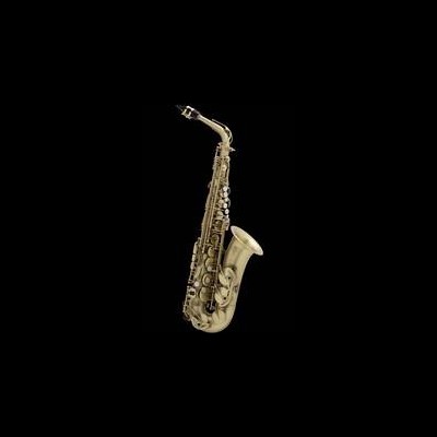 Saxofone tenor dourado com teclas prateadas sobre fundo preto