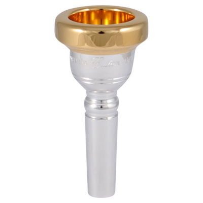 Embocadura metálica prateada com aro dourado para instrumento de sopro