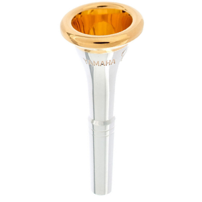Bocal prateado e dourado para trompete com inscrição Yamaha