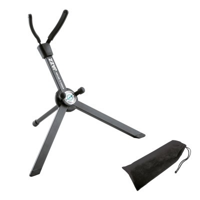 Suporte para saxofone preto com três patas e saco preto de transporte