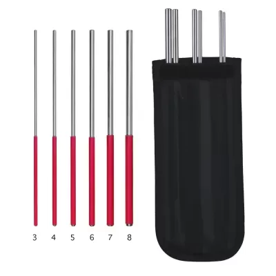 Conjunto de agulhas de croché com cabos vermelhos e bolsa preta