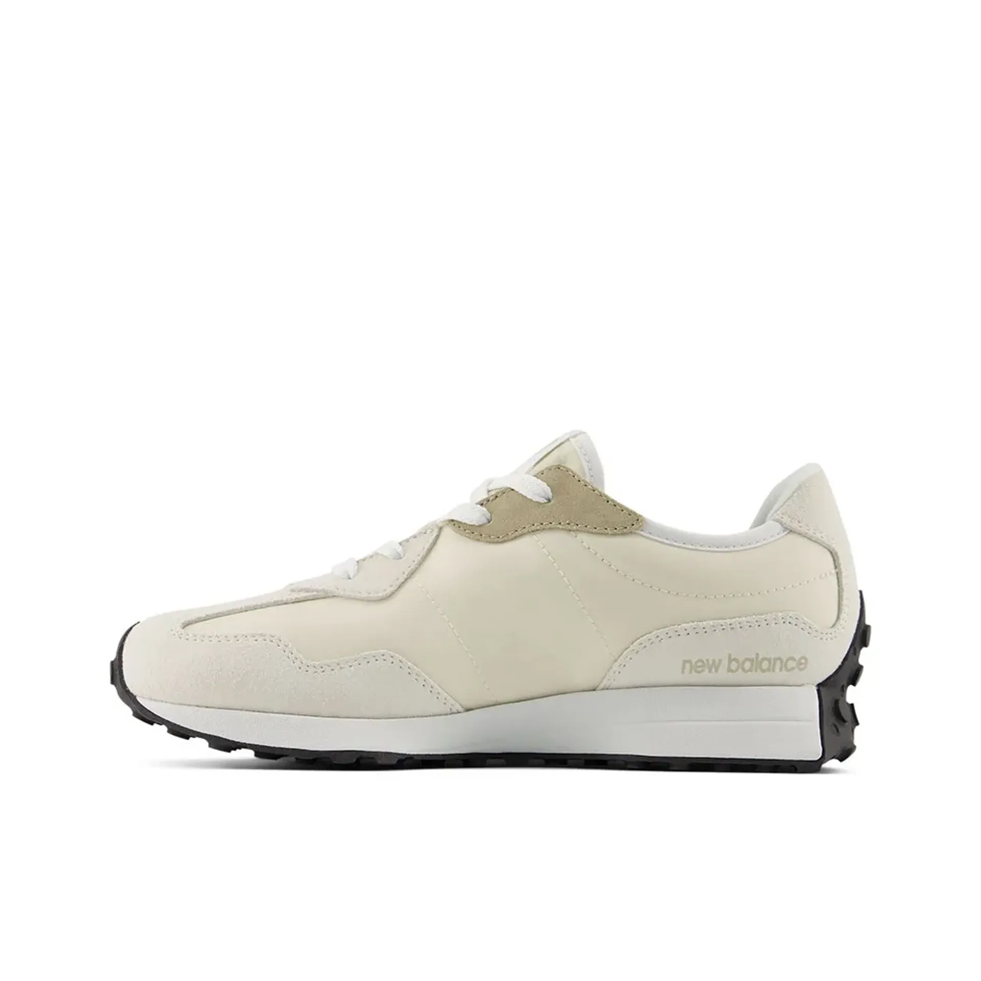 Sapatilha New Balance G327 3TZ Tênis desportivo New Balance bege com detalhes em camurça e sola preta e branca