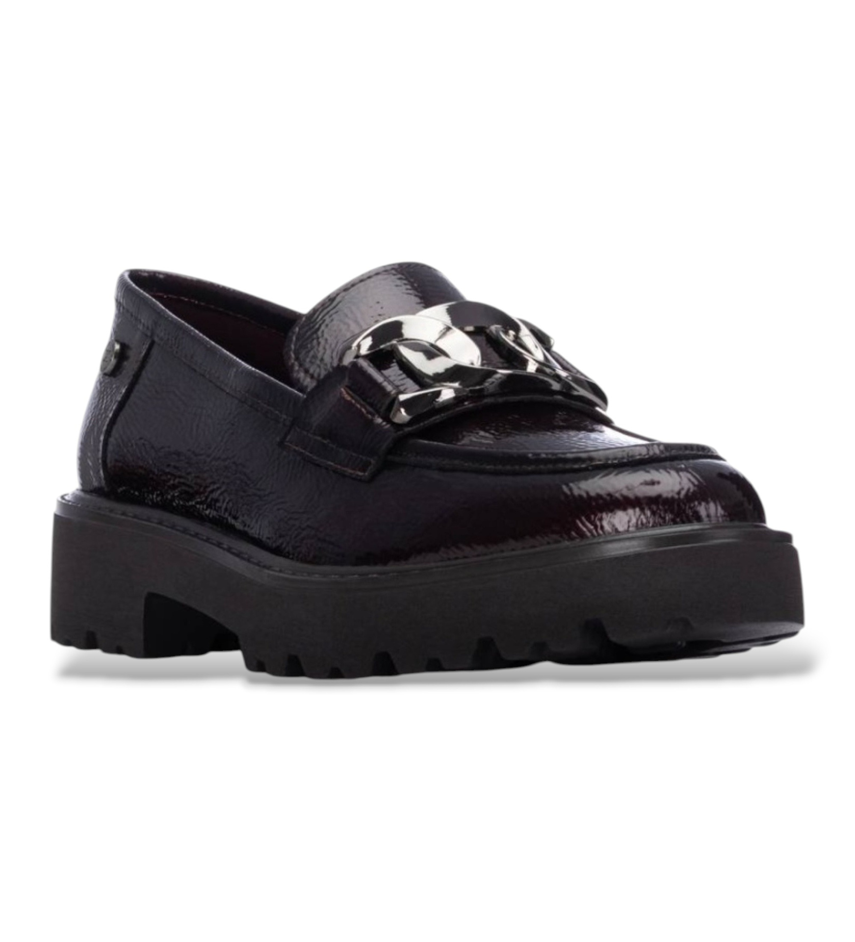 MOCASSIM DE SENHORA XTI EM VERNIZ C/APLICAÇÃO Sapato mocassim preto com detalhe metálico prateado
