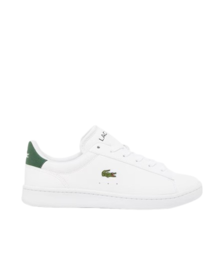 Sapatilha Lacoste Carnaby Set jr Sapatilha desportiva branca com detalhes verdes e logo de crocodilo