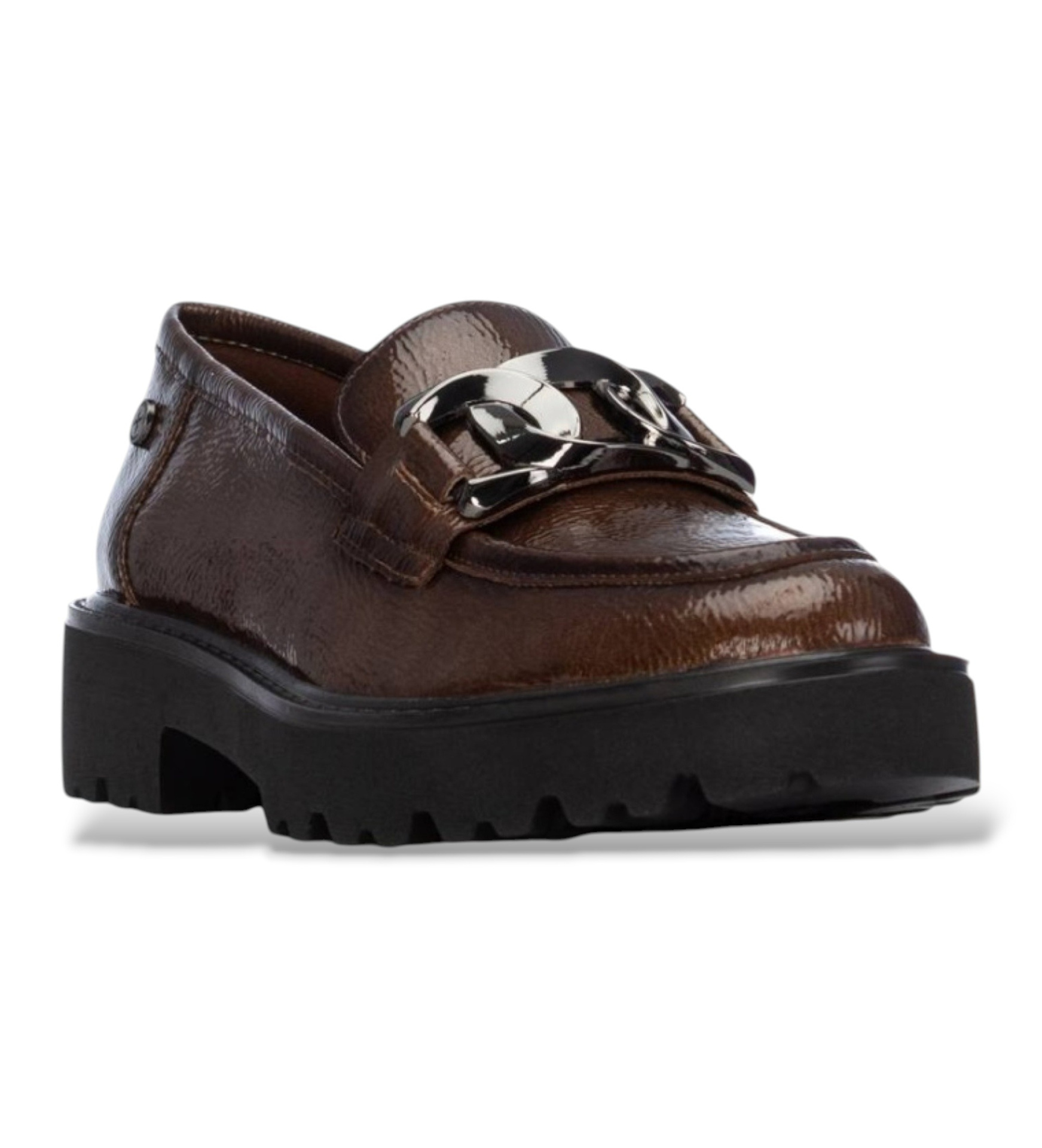 MOCASSIM DE SENHORA XTI EM VERNIZ C/APLICAÇÃO sapato mocassim castanho em pele brilhante com sola preta e detalhe metálico