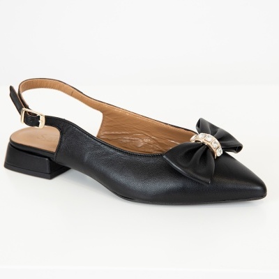 Sapato feminino preto slingback com laço e pedrarias
