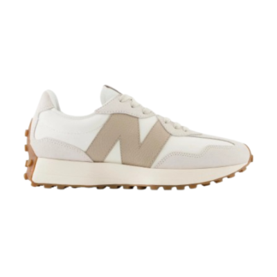 Tênis desportivo bege e branco com sola castanha e logo N lateral