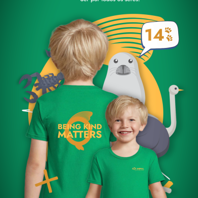 Camisola verde para criança com texto e ilustrações de animais