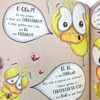 Página ilustrada de livro infantil com patinhos amarelos e texto em balões de fala sobre crueldade e descarte de gatinhos.