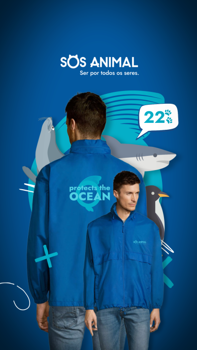 Casaco azul com logótipo SOS ANIMAL e proteção do oceano