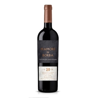 Garrafa de vinho tinto Mamore de Borba com rótulos preto e branco