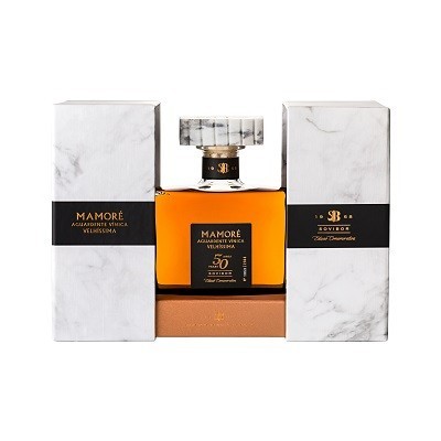 Garrafa de aguardente Mamoré Velíssima 50 anos com embalagem mármore branco