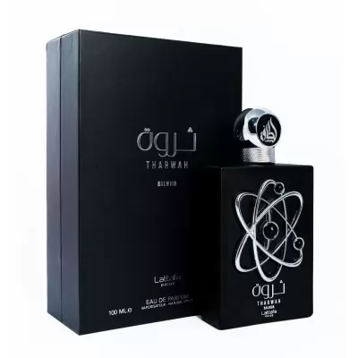 Frasco de perfume preto e caixa preta com texto branco