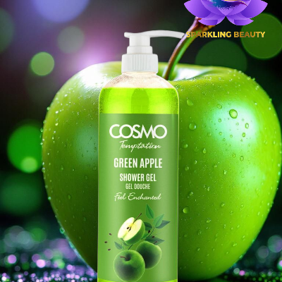 Frasco de gel de duche verde com doseador branco e maçã verde com gotas de água ao fundo