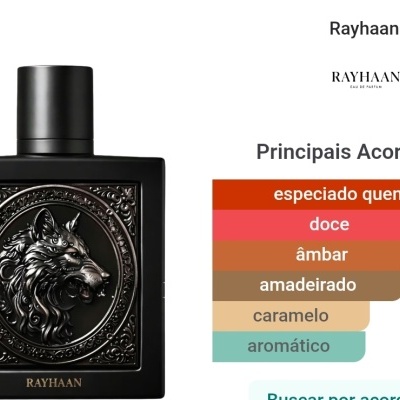 Frasco preto de perfume com relevo de cabeça de lobo e lista de acordes em cores no lado direito.