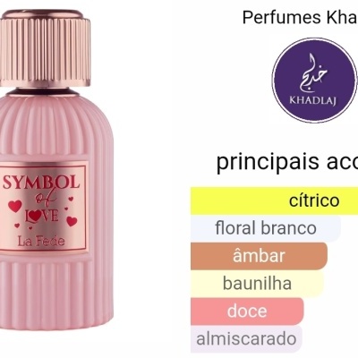 Frasco rosa com tampa dourada e etiqueta 'SYMBOL of LOVE La Fede' em fundo branco com texto e logo Perfumes Khadlj