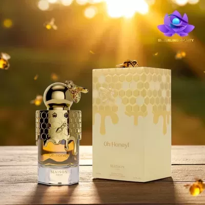 Frasco de perfume MAISON com padrão de colmeia e embalagem creme com texto Oh Honey!
