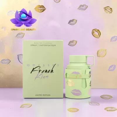 Perfume Odyssey French Kiss em embalagem limitada verde claro com lábios decorativos