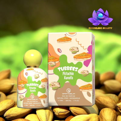 Frasco e caixa de perfume Pistachio Kunafa com design colorido e fundo com pistáchios.