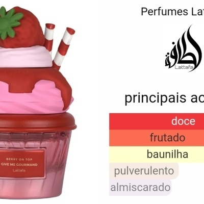 Frasco de perfume decorado com morango, creme e chocolate, etiqueta e texto de fragrâncias Lattafa