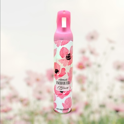 Frasco de ambientador de ar ARMAF ENCHANTE BLOOM com design floral rosa e branco