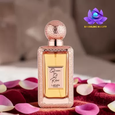 Frasco de perfume Queen Of Roses Lattafa PRIDE com tampa redonda texturizada em tom ouro rosado