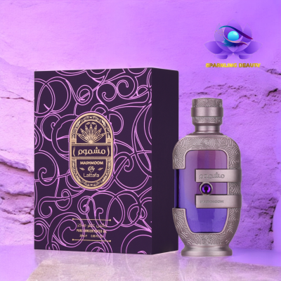 Frasco de perfume roxo com caixa preta e roxa decorada.