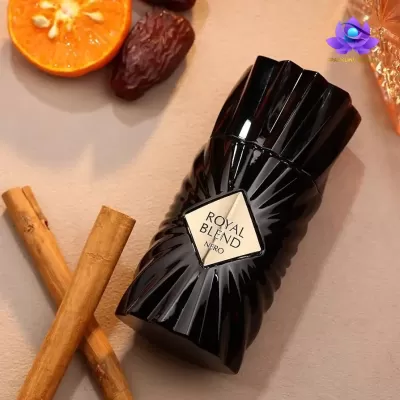 Frasco preto texturizado 'ROYAL BLEND NERO' com canela, laranja e tâmaras