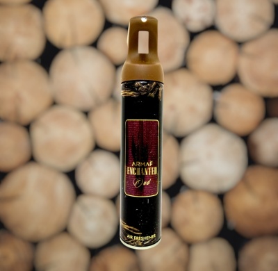 Frasco de spray ARMAF ENCHANTED Oud com tampa castanha e etiqueta bordô