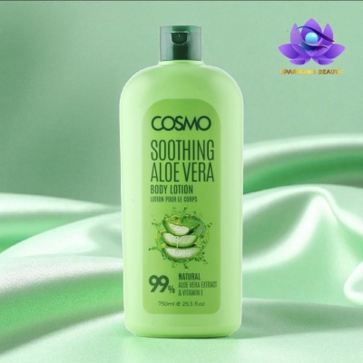 Loção corporal COSMO Soothing Aloe Vera 750 ml em embalagem verde clara com tampa preta