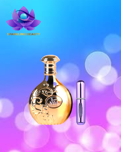 Frascos de perfume dourado e prateado em fundo azul rosa e roxo com logo Sparkling Beauty