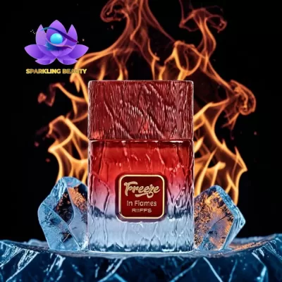 frasco de perfume com gelo e chamas em fundo preto