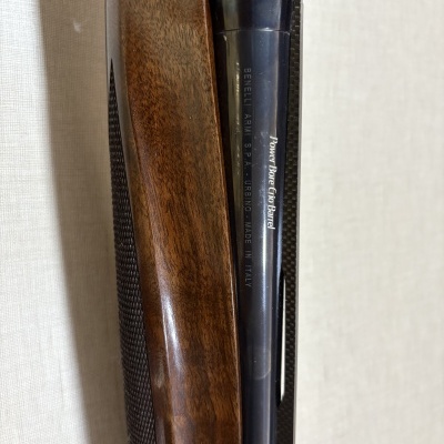 Cano e cabo de arma de fogo com inscrições