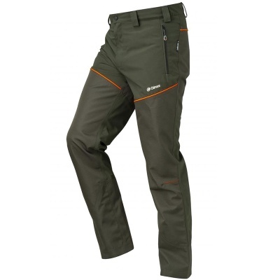 Calças masculinas verdes com detalhes em laranja, bolso com fecho de correr e logo DIKERS.