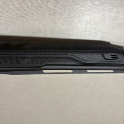 Parte superior de arma de fogo preta com textura