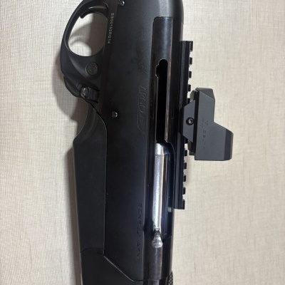 Espingarda Benelli Armi ARGO preta com mira ótica DELTA