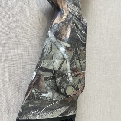 Coronha de espingarda camuflada com base preta