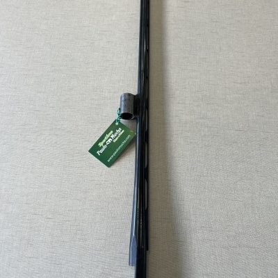 Espátula para pintura em madeira com cabo preto e etiqueta verde