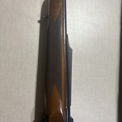 Espingarda de madeira e metal com gravações BROWNING 6 BAR