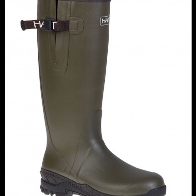 Bota de borracha verde-oliva com sola preta e tira ajustável