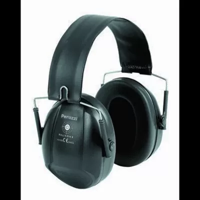 Protetores auriculares Perazzi pretos com almofadas acolchoadas e faixa ajustável