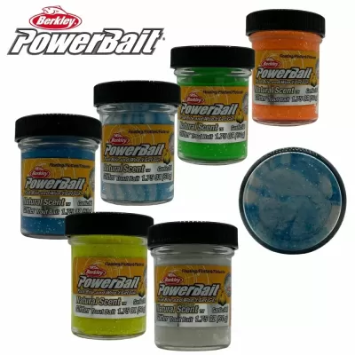 Frascos de gel PowerBait da marca Berkley em várias cores, com etiquetas e tampas pretas.