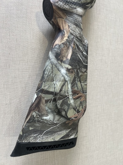 Coronha de espingarda camuflada com base preta