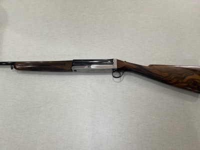 Espingarda de cano duplo com madeira e metal prateado