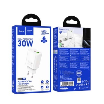 Carregador rápido Hoco 30W em embalagem azul e branca